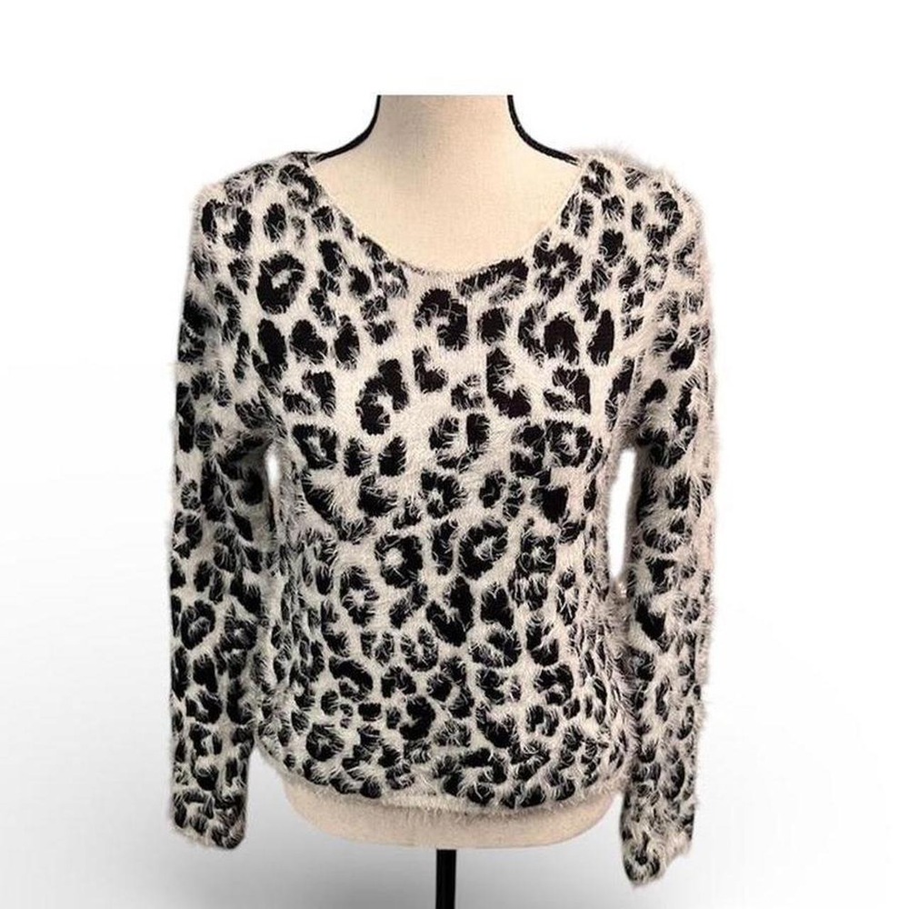 Jolt Leopard Print Eyelash Sweater Women's Small Soft Cozy Black & White